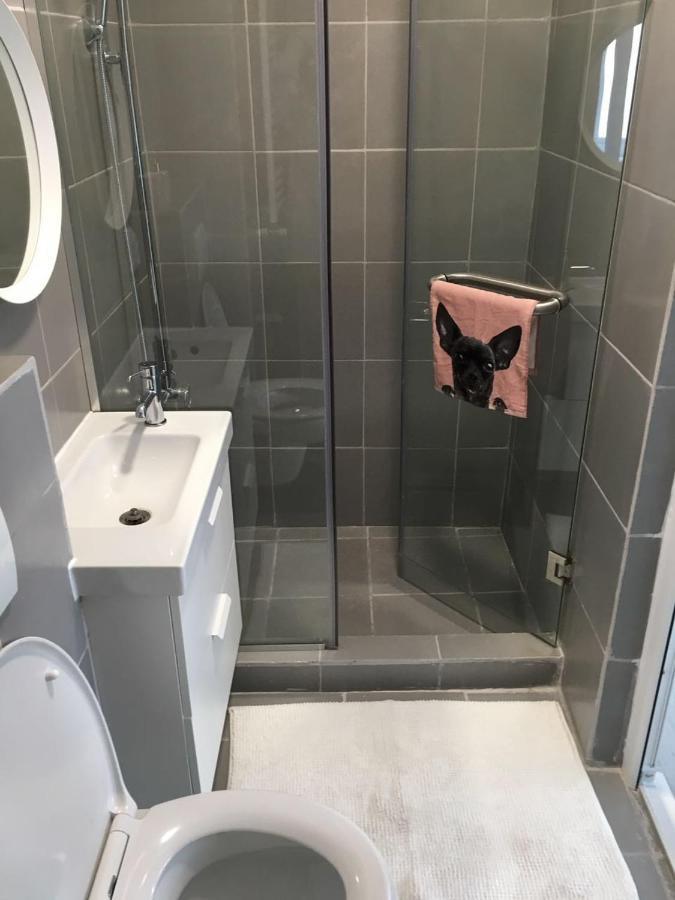 ブカレストPearl Center - 2Bdrアパートメント エクステリア 写真